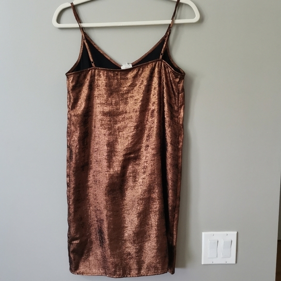 💕2/$20💕A‎  New Day Shimmery Bronze Metallic Sheath Dress NWT - Picture 6 of 7
